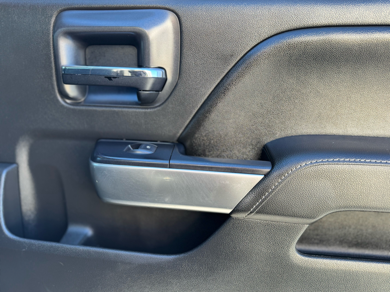 Chevrolet Silverado 1500 1LT Crew Cab 2WD 2016