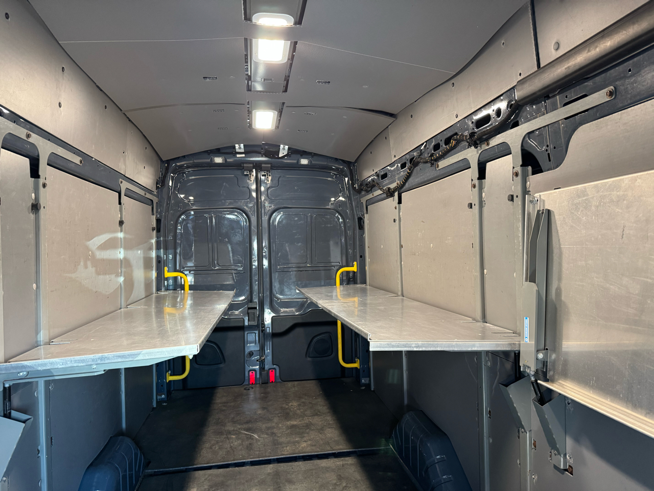 Ford Transit 250 Van High Roof w/Sliding Pass. 148-in. WB EL 2020