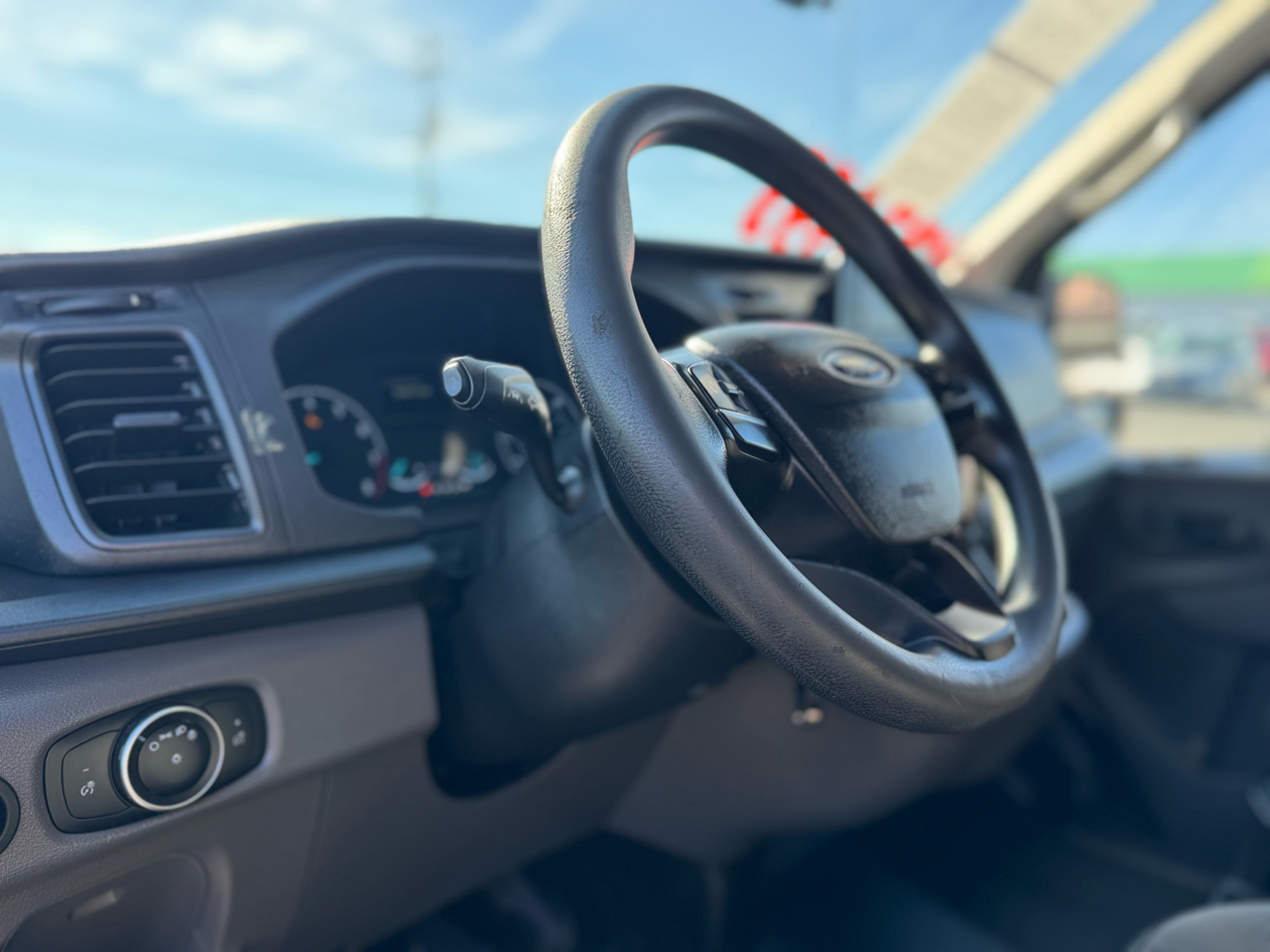 Ford Transit 250 Van High Roof w/Sliding Pass. 148-in. WB EL 2020