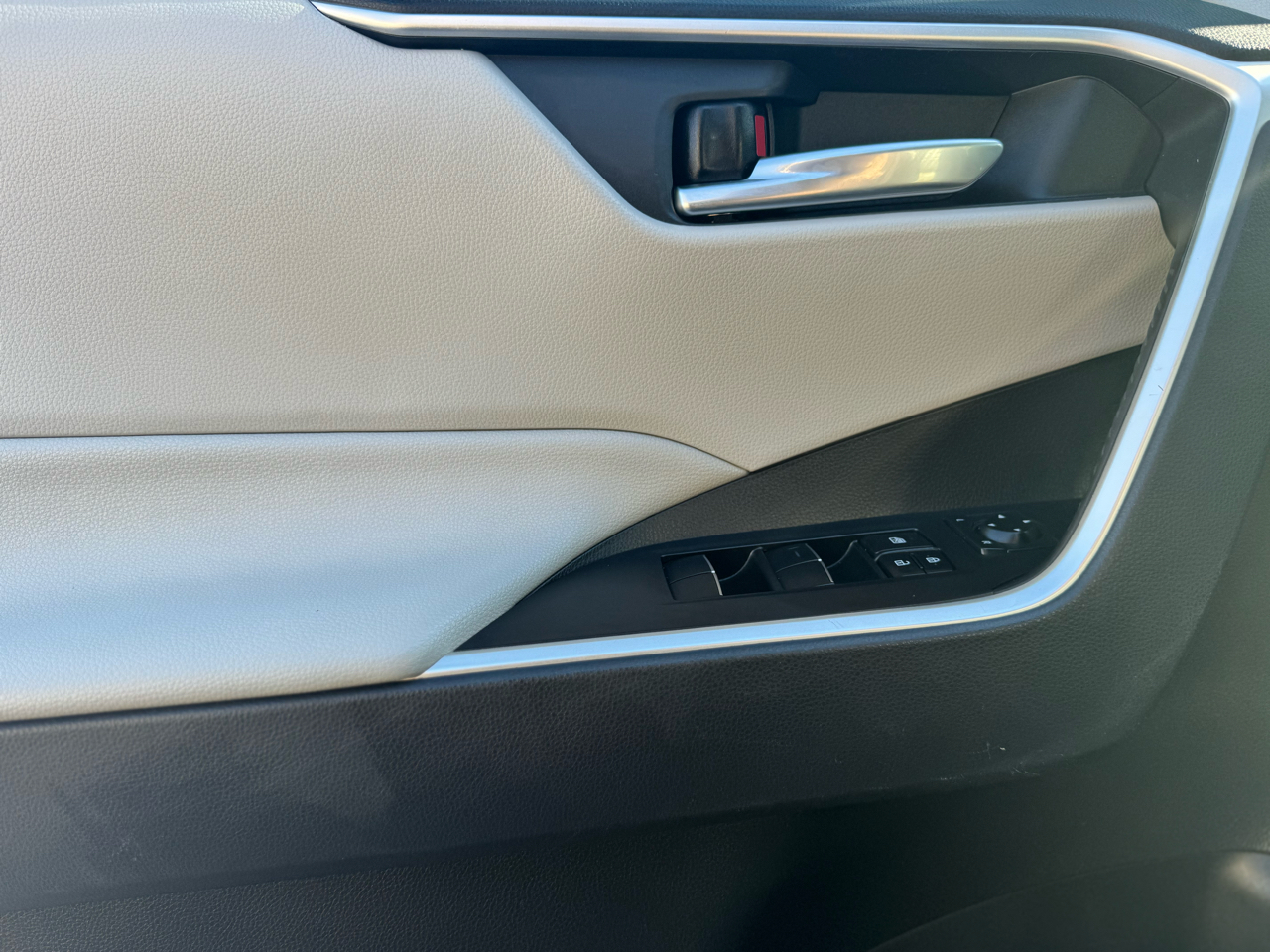 Toyota RAV4 XLE Premium 2020