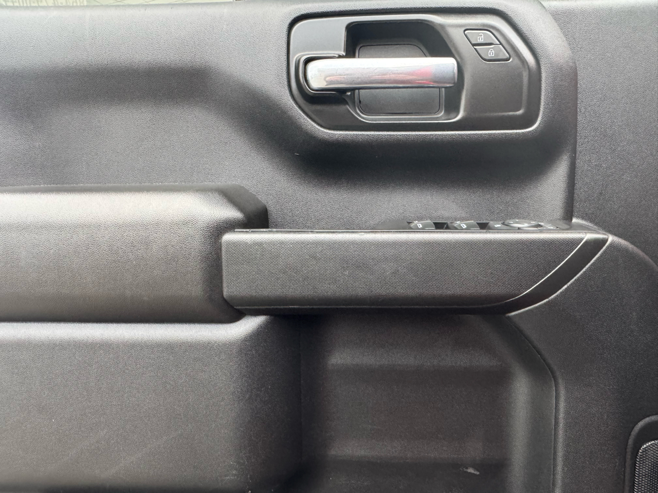 GMC Sierra 1500 Base Crew Cab Short Box 4WD 2021