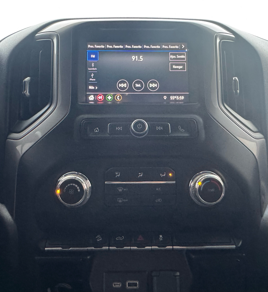 GMC Sierra 1500 Base Crew Cab Short Box 4WD 2021