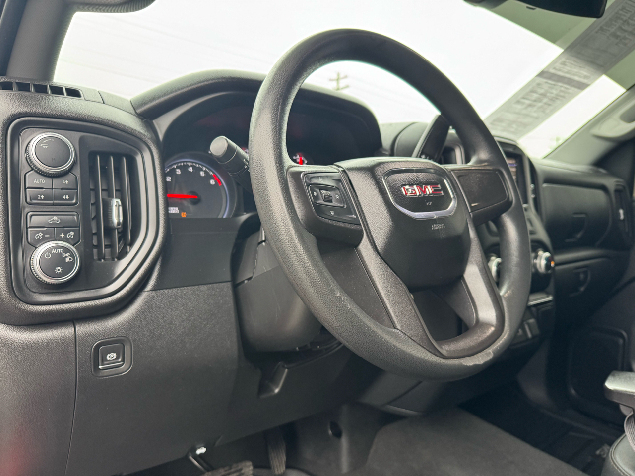 GMC Sierra 1500 Base Crew Cab Short Box 4WD 2021