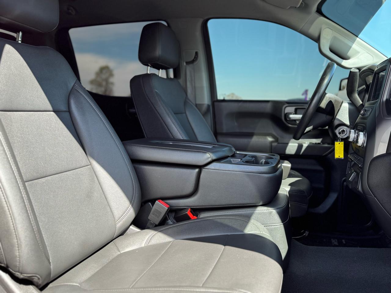 GMC Sierra 1500 Base Crew Cab Short Box 4WD 2021