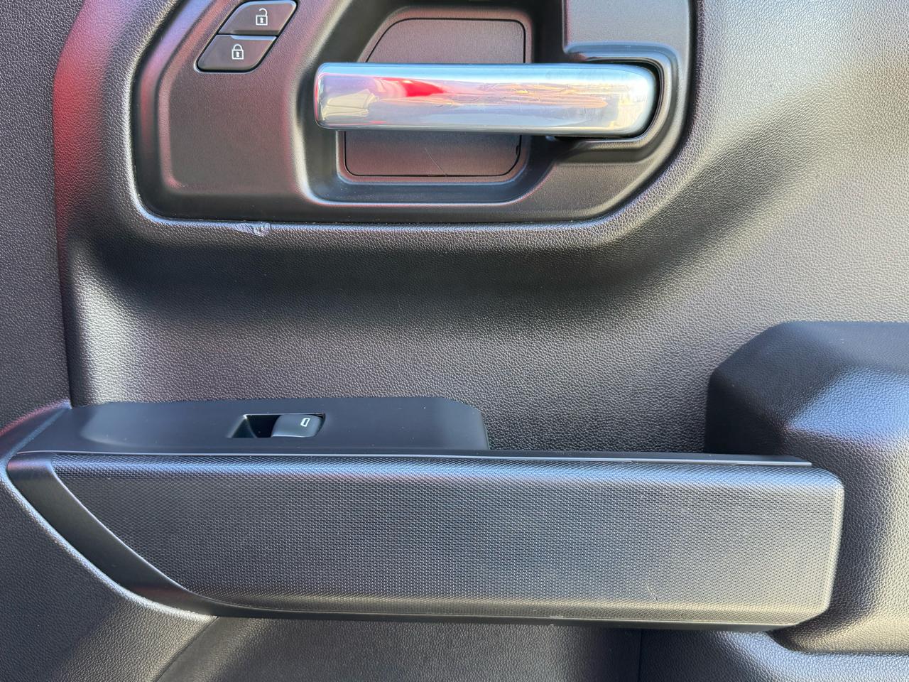 GMC Sierra 1500 Base Crew Cab Short Box 4WD 2021