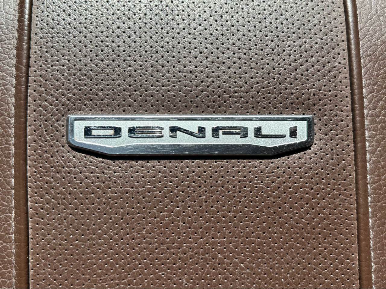 GMC Sierra 3500HD Denali Crew Cab 4WD 2024