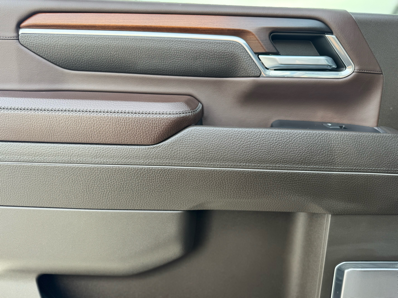 GMC Sierra 3500HD Denali Crew Cab 4WD 2024