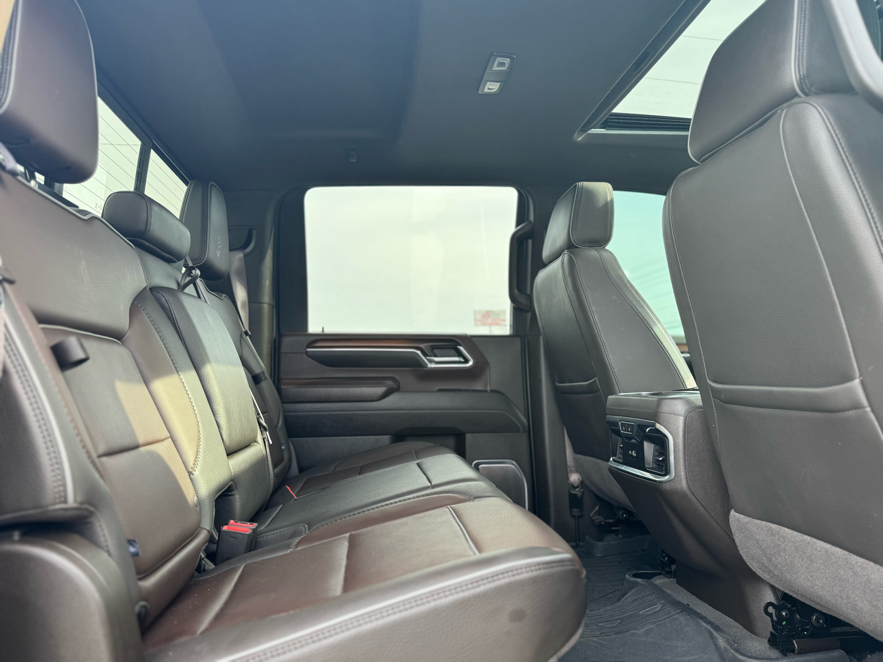 GMC Sierra 3500HD Denali Crew Cab 4WD 2024