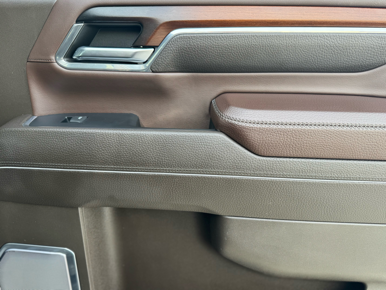 GMC Sierra 3500HD Denali Crew Cab 4WD 2024