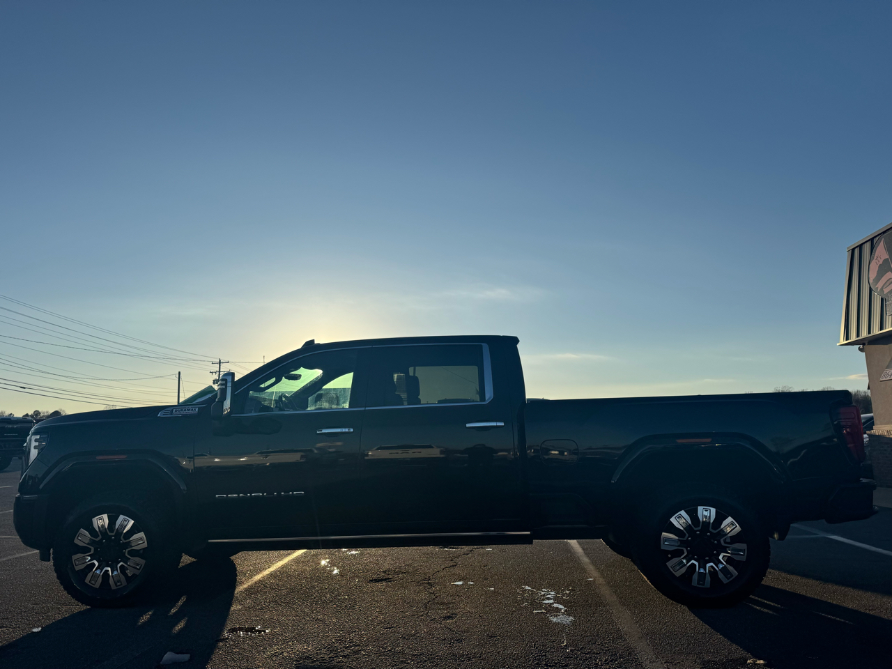 GMC Sierra 2500HD Denali Crew Cab 4WD SB 2024