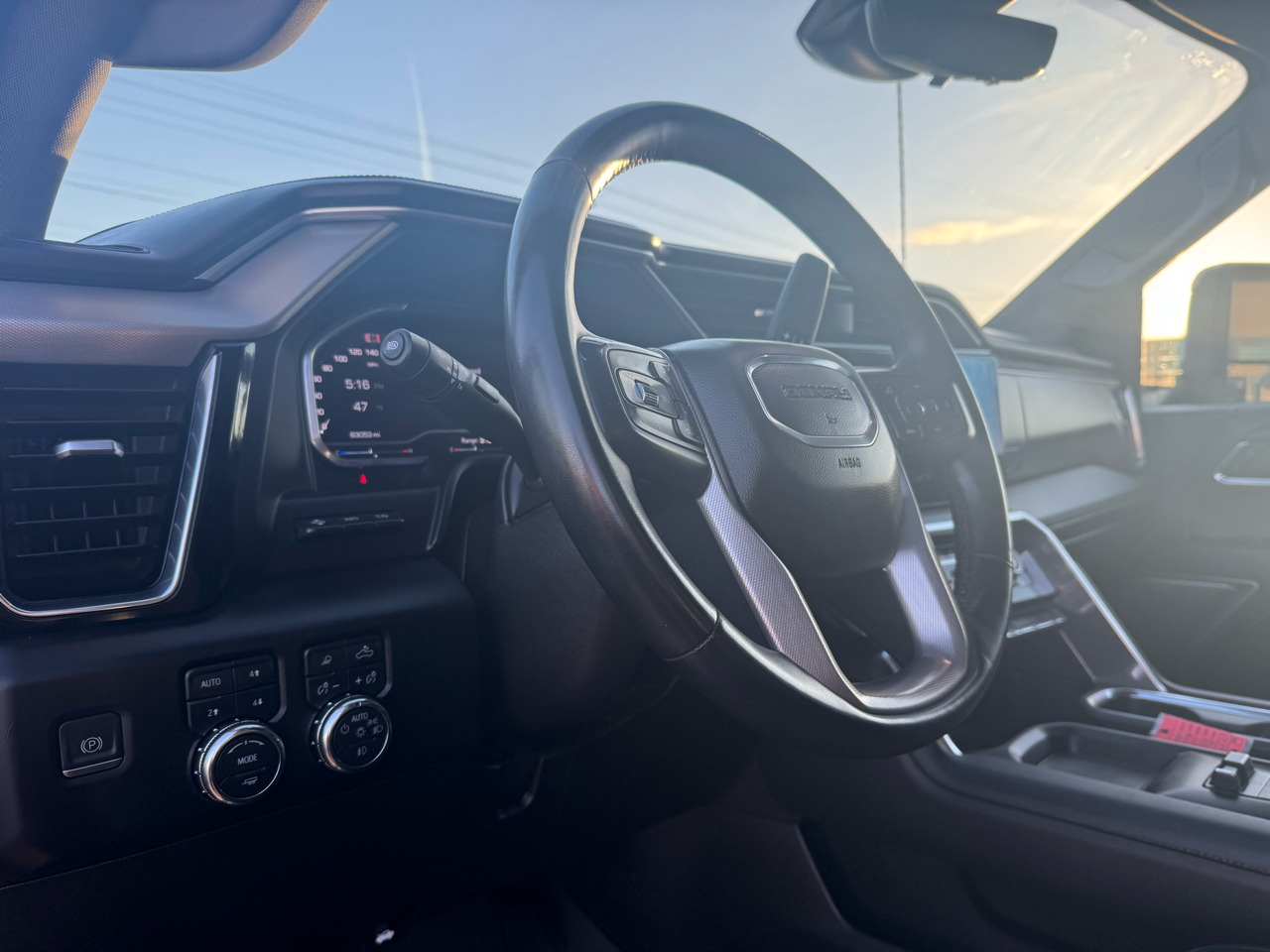 GMC Sierra 2500HD Denali Crew Cab 4WD SB 2024