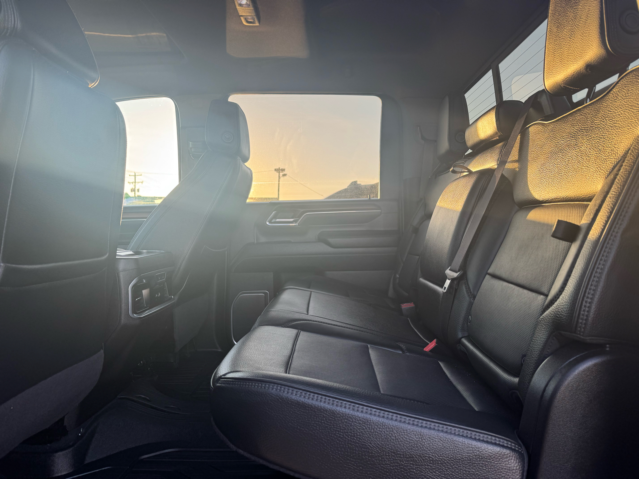 GMC Sierra 2500HD Denali Crew Cab 4WD SB 2024