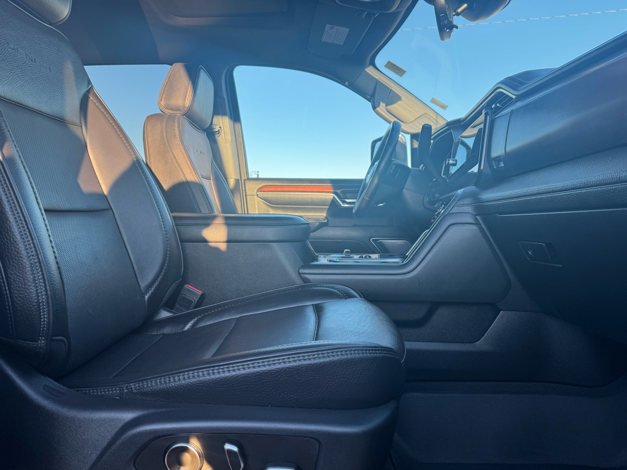 GMC Sierra 2500HD Denali Crew Cab 4WD SB 2024