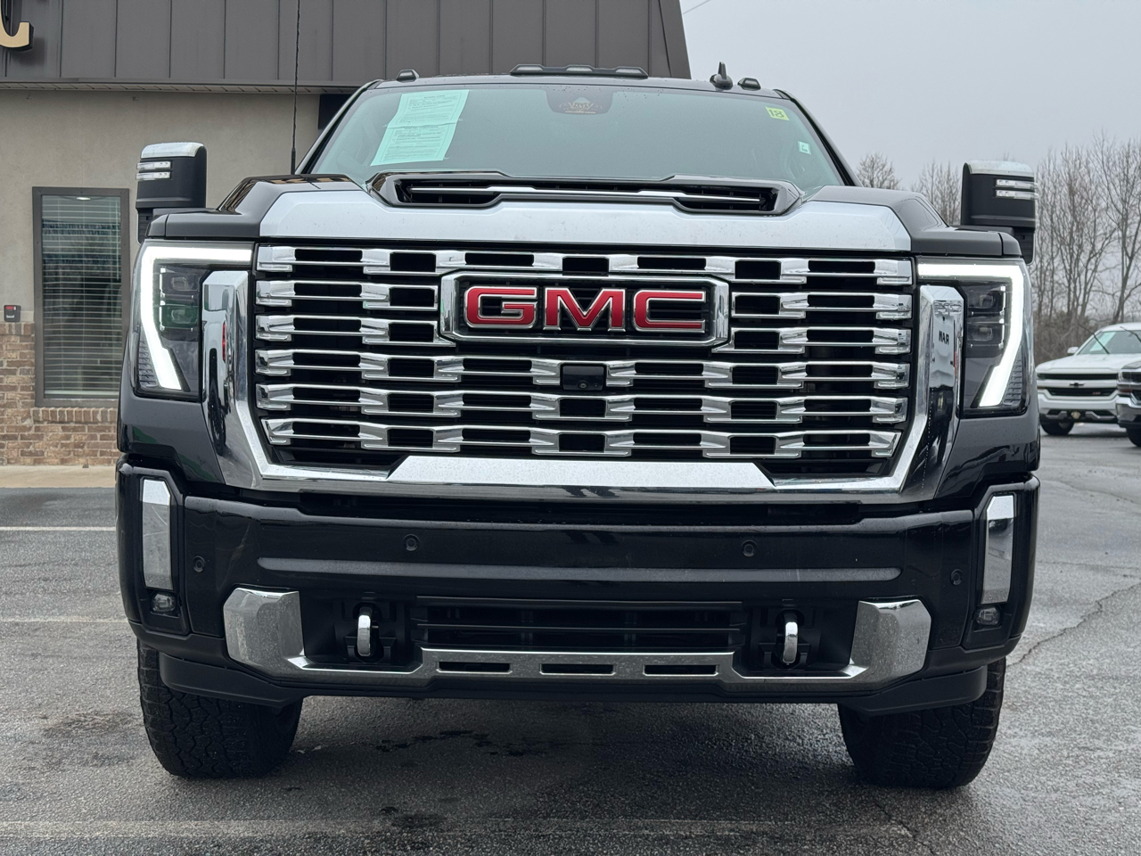 GMC Sierra 2500HD Denali Crew Cab 4WD SB 2024