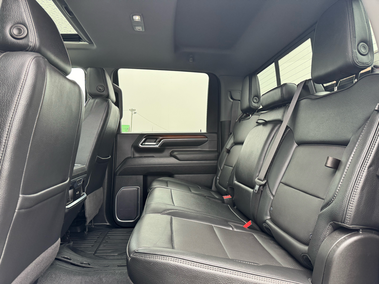 GMC Sierra 2500HD Denali Crew Cab 4WD SB 2024