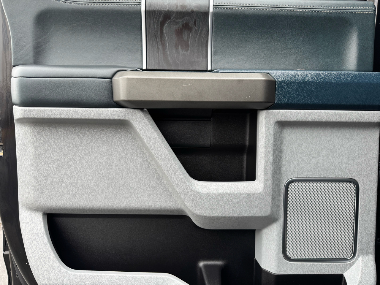 Ford F-450 SD XL Crew Cab DRW 4WD 2022