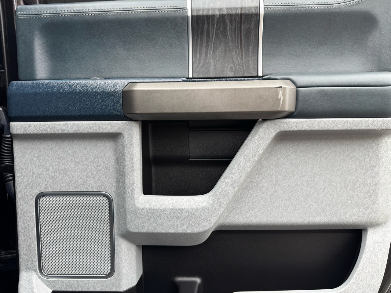 Ford F-450 SD XL Crew Cab DRW 4WD 2022