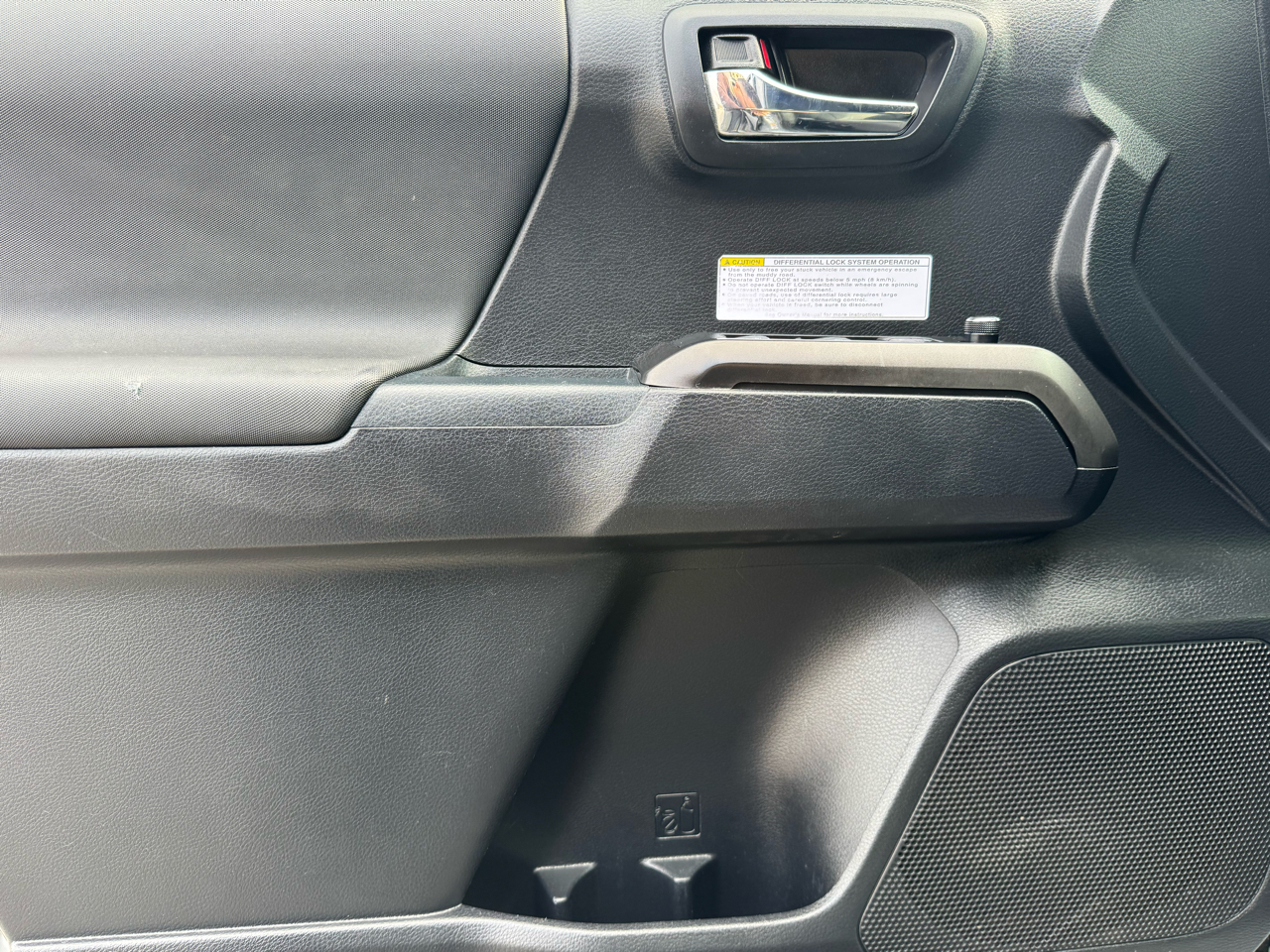 Toyota Tacoma SR5 Double Cab Long Bed V6 6AT 2WD 2018