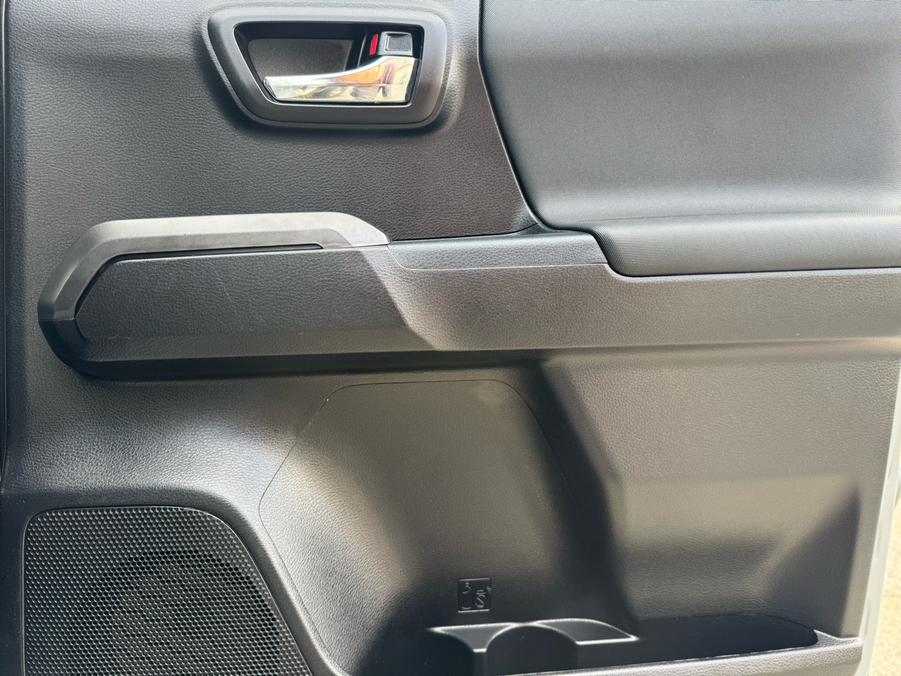 Toyota Tacoma SR5 Double Cab Long Bed V6 6AT 2WD 2018