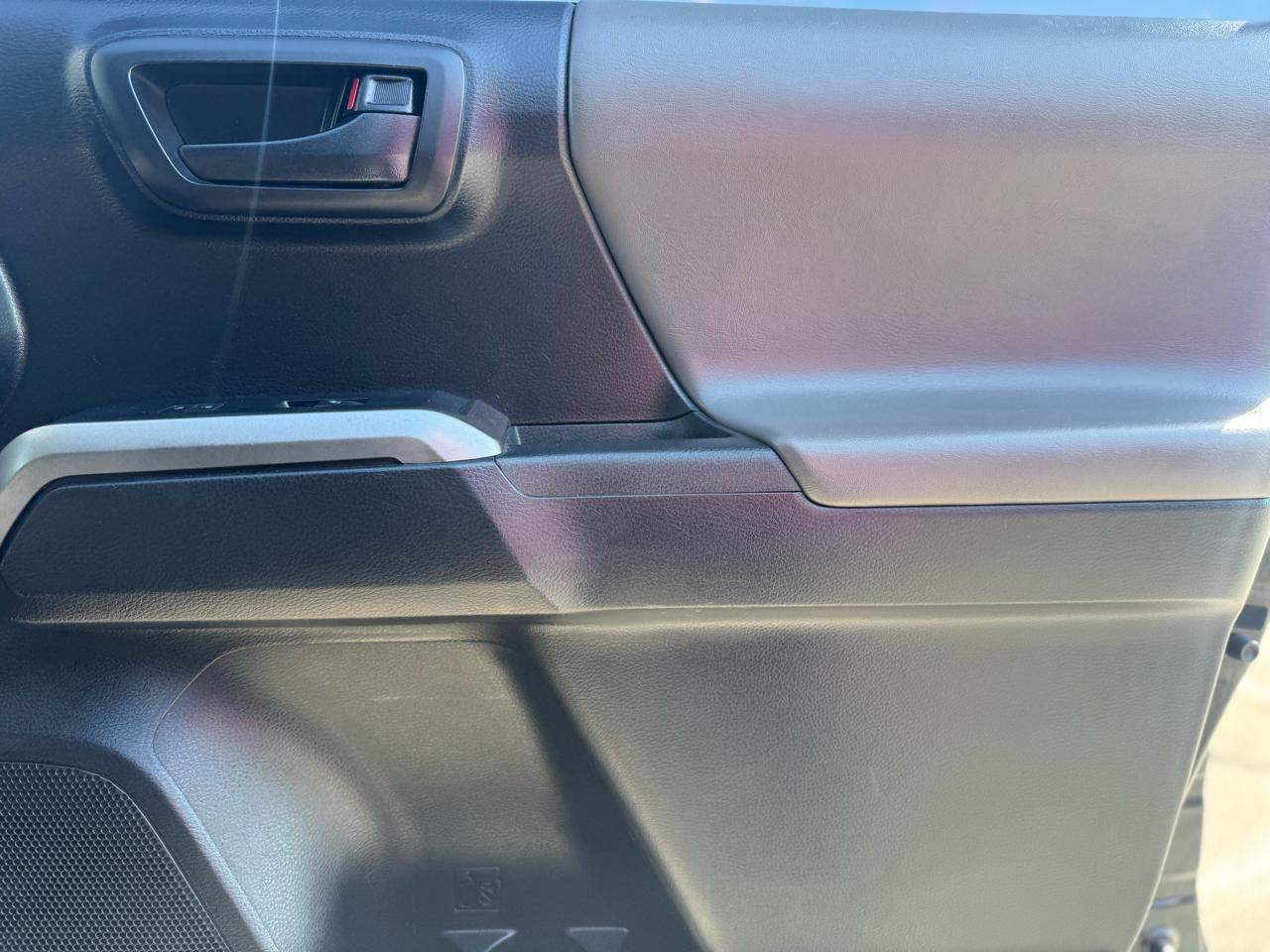 Toyota Tacoma SR5 V6 2019