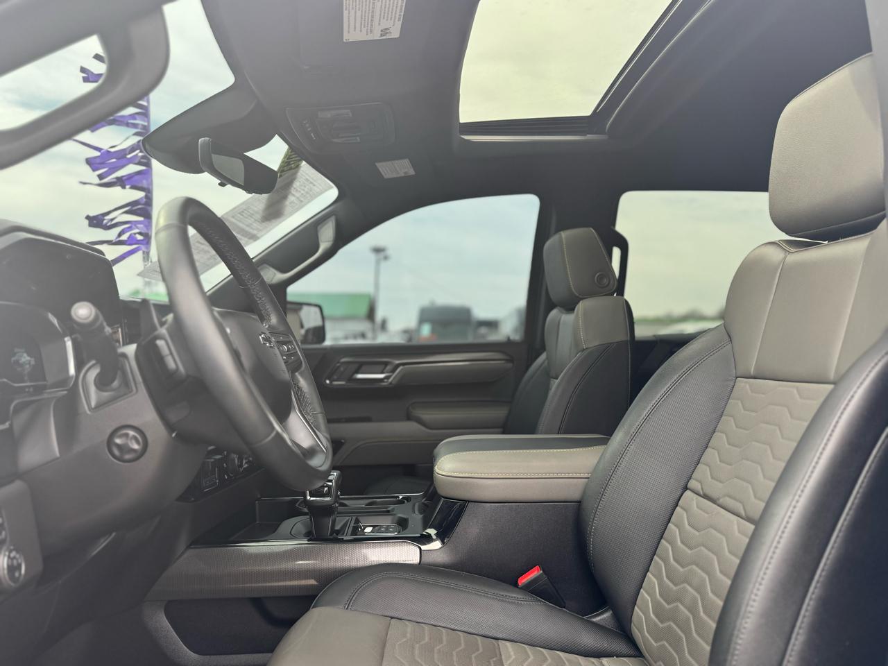 Chevrolet Silverado 1500 4WD Crew Cab 147" ZR2 2023