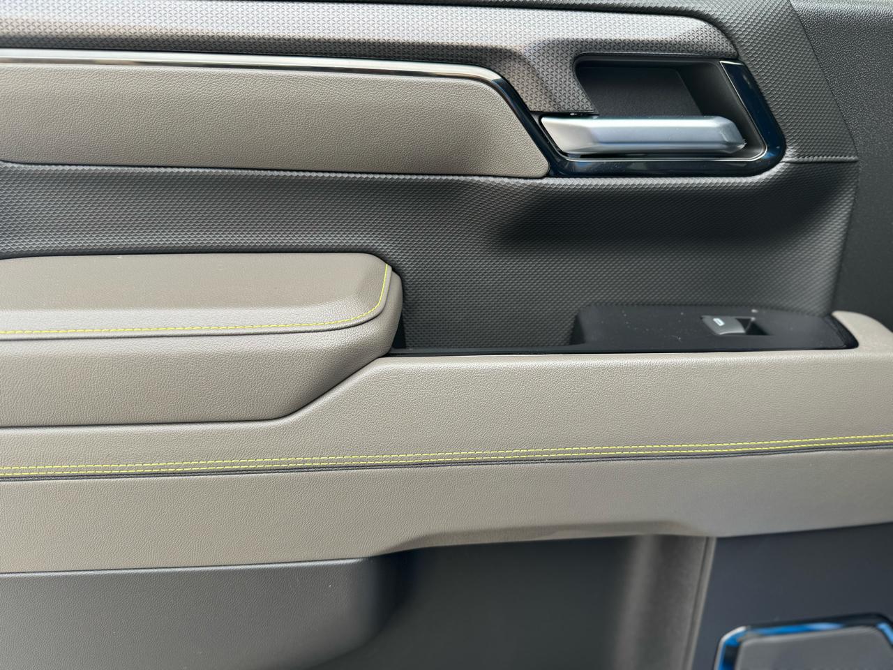 Chevrolet Silverado 1500 4WD Crew Cab 147" ZR2 2023