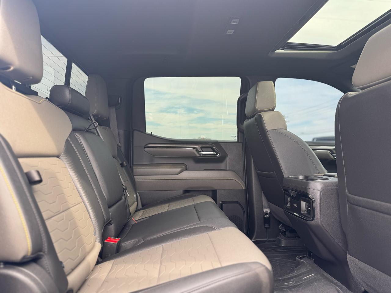 Chevrolet Silverado 1500 4WD Crew Cab 147" ZR2 2023