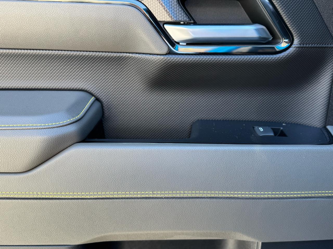 Chevrolet Silverado 1500 4WD Crew Cab 147" ZR2 2023