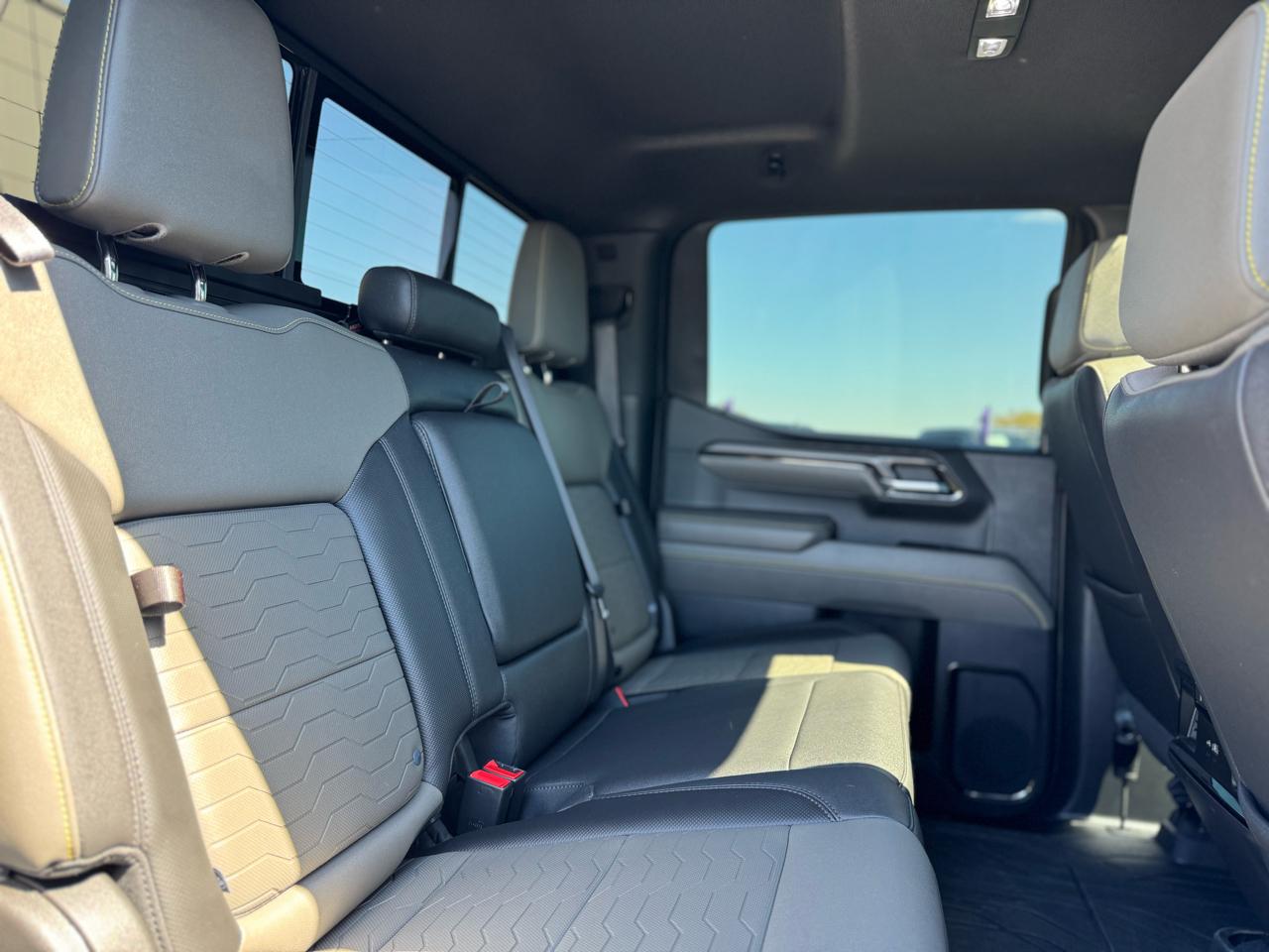 Chevrolet Silverado 1500 4WD Crew Cab 147" ZR2 2023