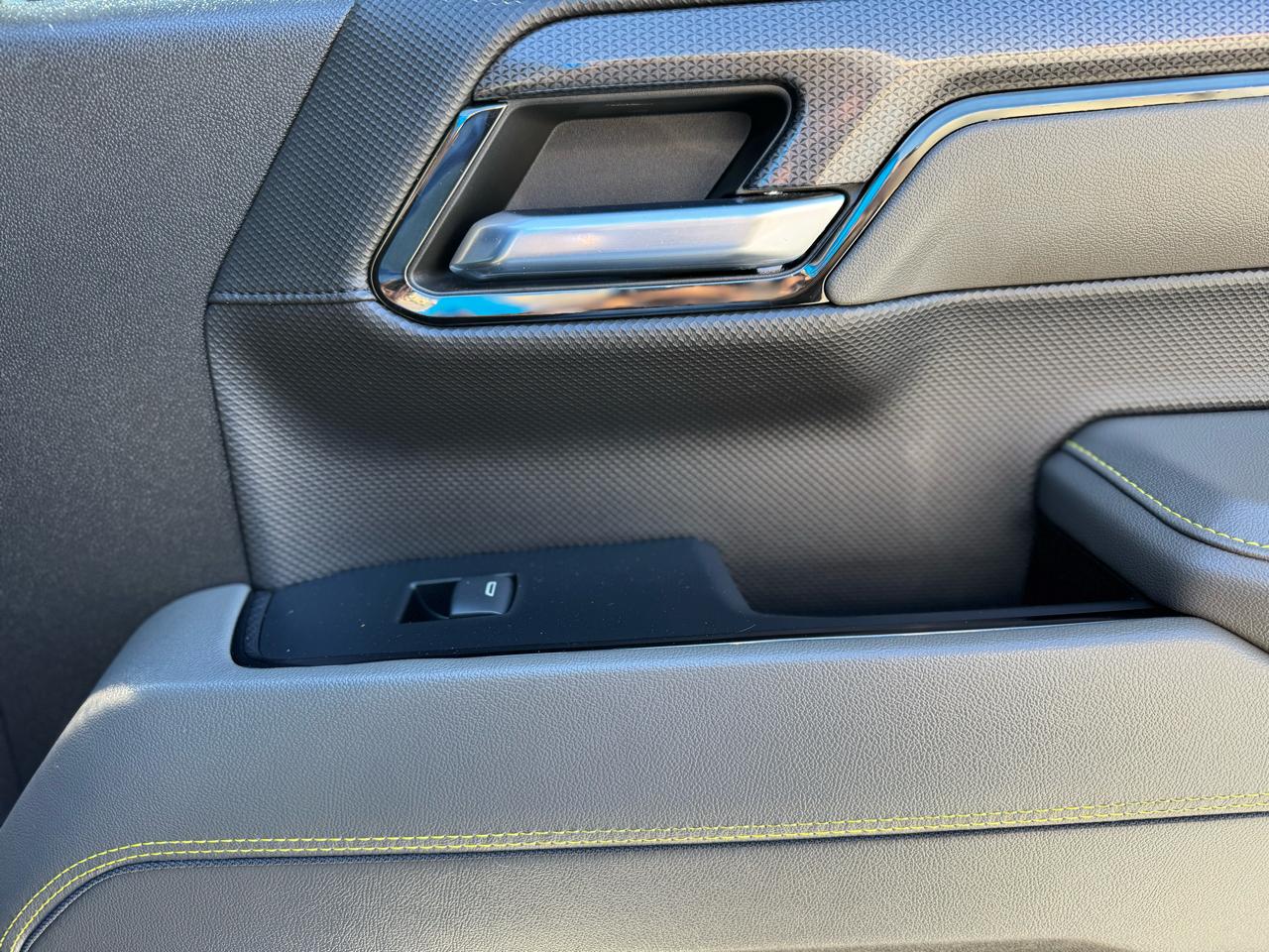 Chevrolet Silverado 1500 4WD Crew Cab 147" ZR2 2023