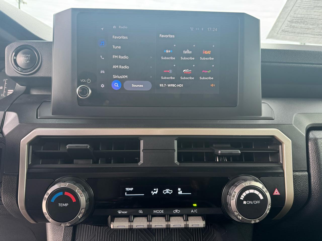 Toyota Tacoma SR Double Cab 4WD 2024