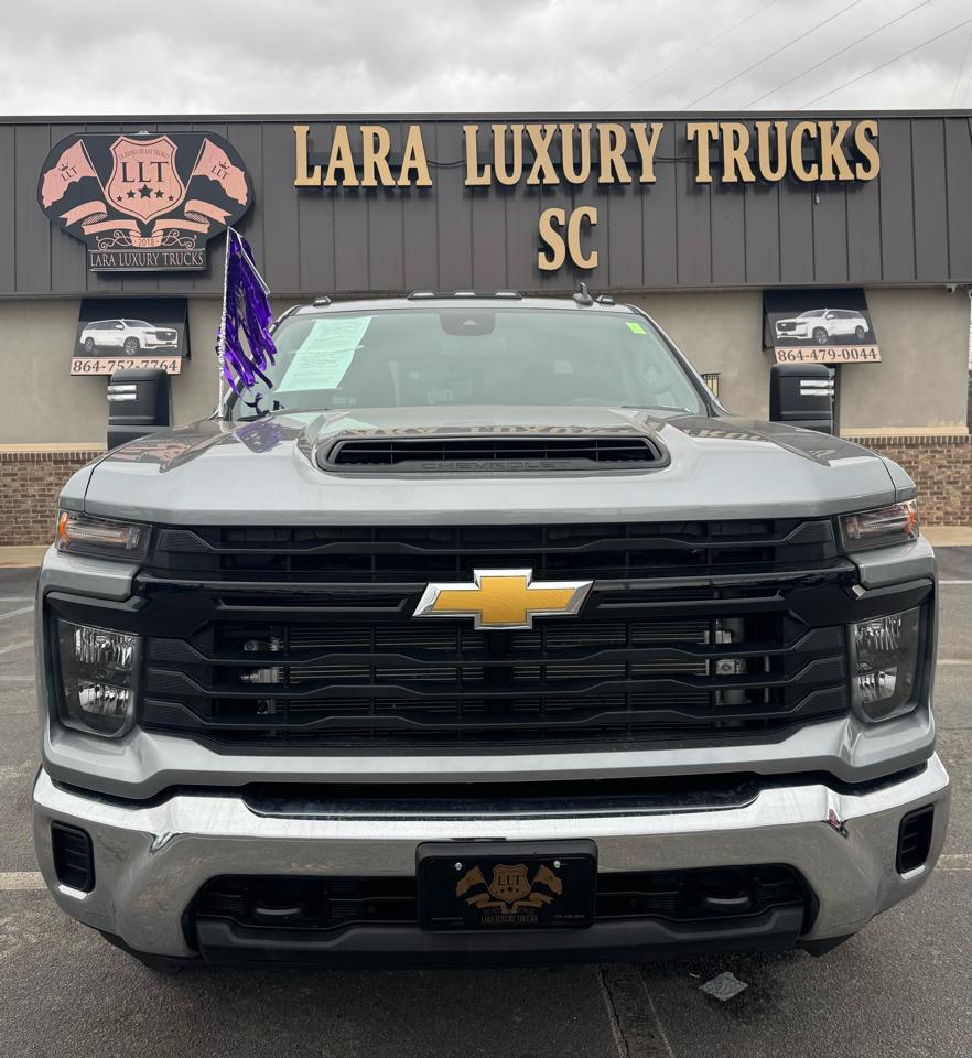 Chevrolet 3500 135.5" WB 2025