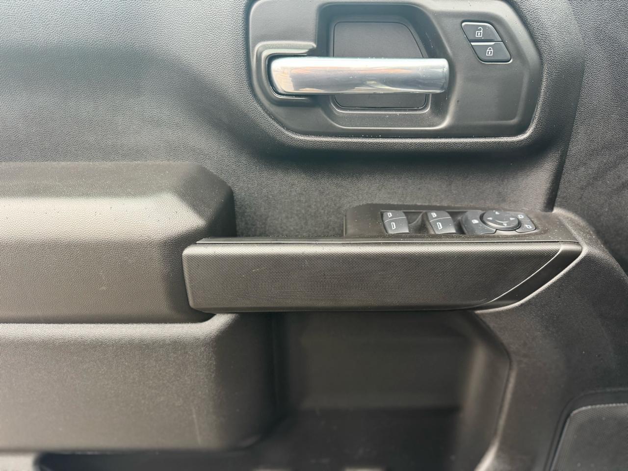 Chevrolet 3500 135.5" WB 2025