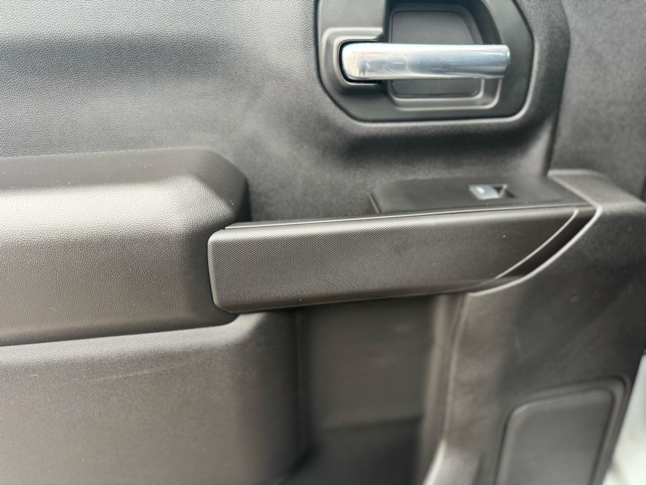 Chevrolet 3500 135.5" WB 2025