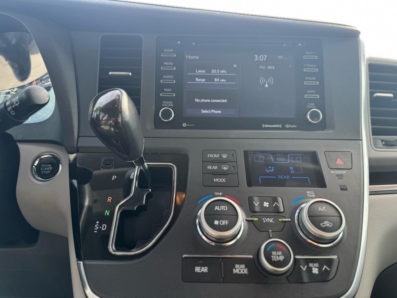 Toyota Sienna Limited Premium 7-Passenger 2019