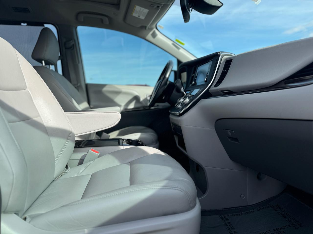 Toyota Sienna Limited Premium 7-Passenger 2019