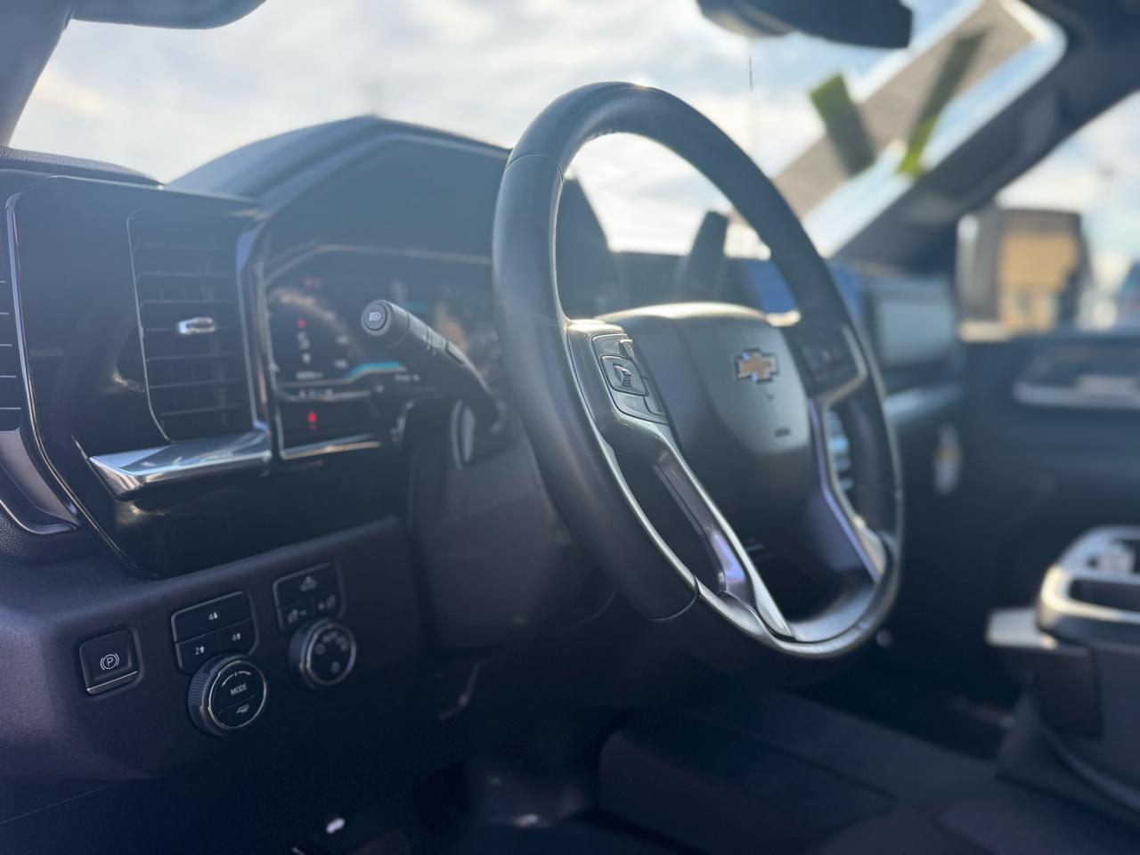 Chevrolet Silverado 2500HD 4WD Crew Cab 153" LT 2024