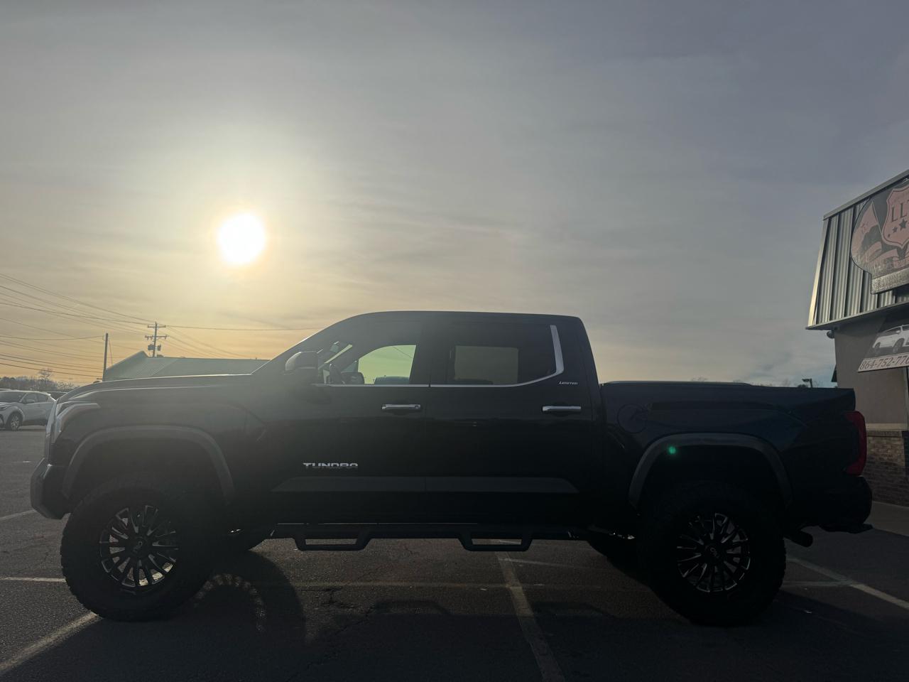 Toyota Tundra Limited CrewMax 4WD 2022