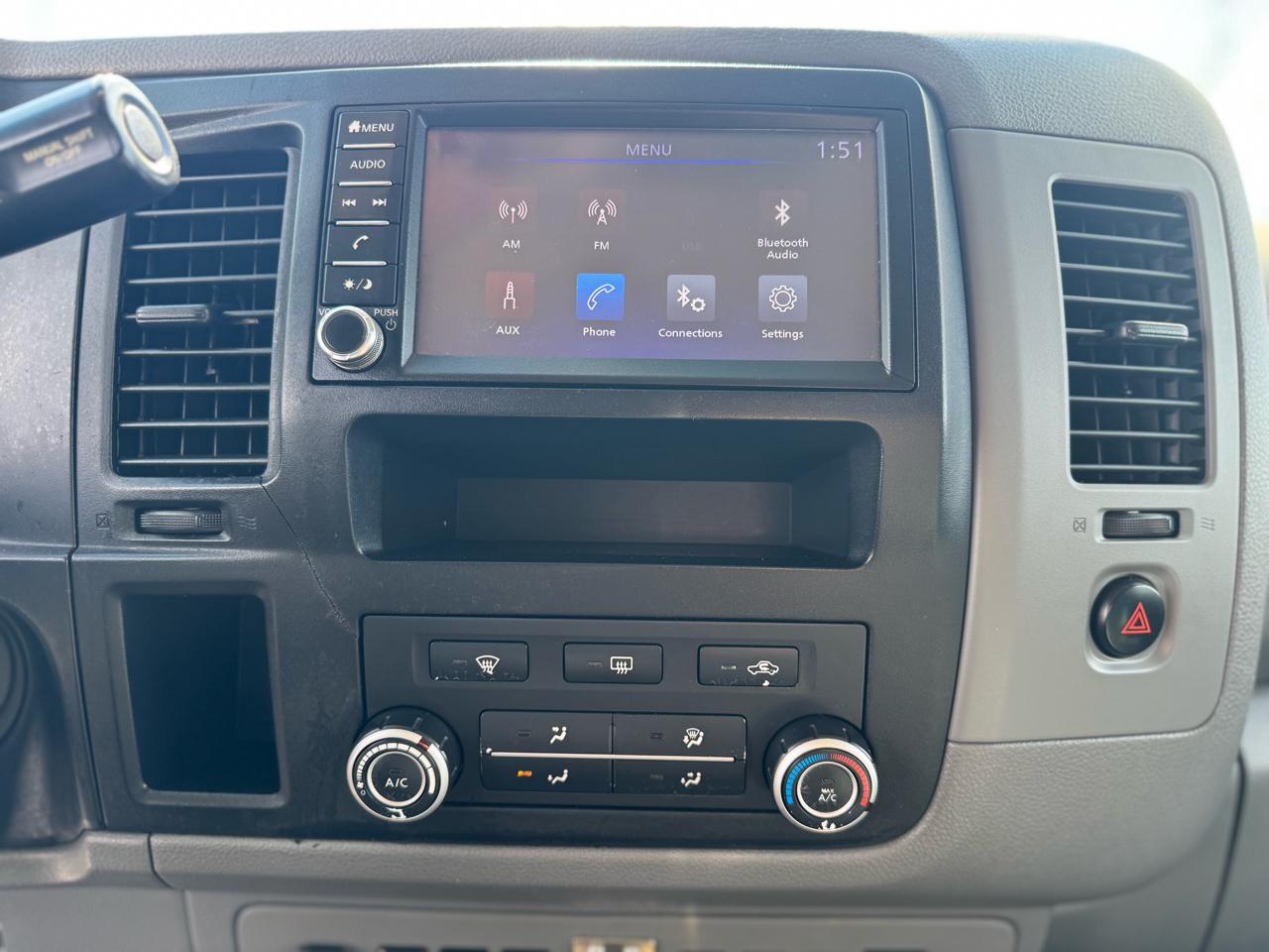 Nissan NV Passenger 3500 S V6 2019