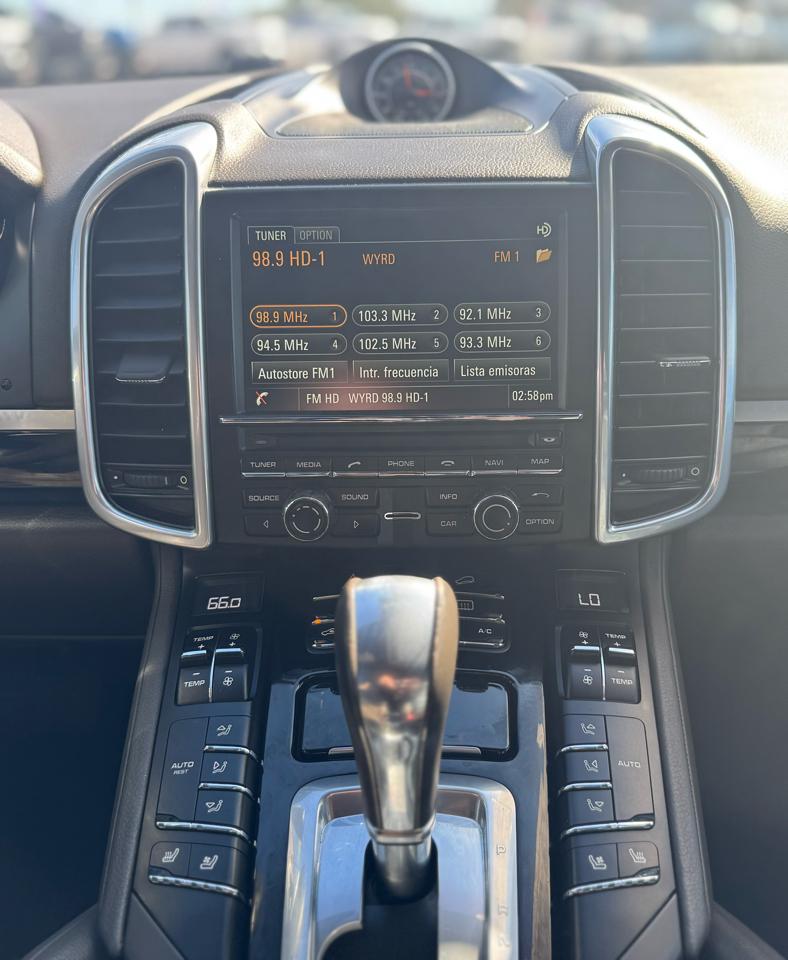 Porsche Cayenne Base 2016