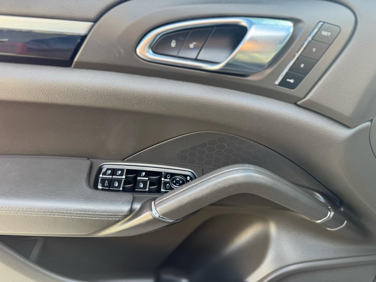 Porsche Cayenne Base 2016