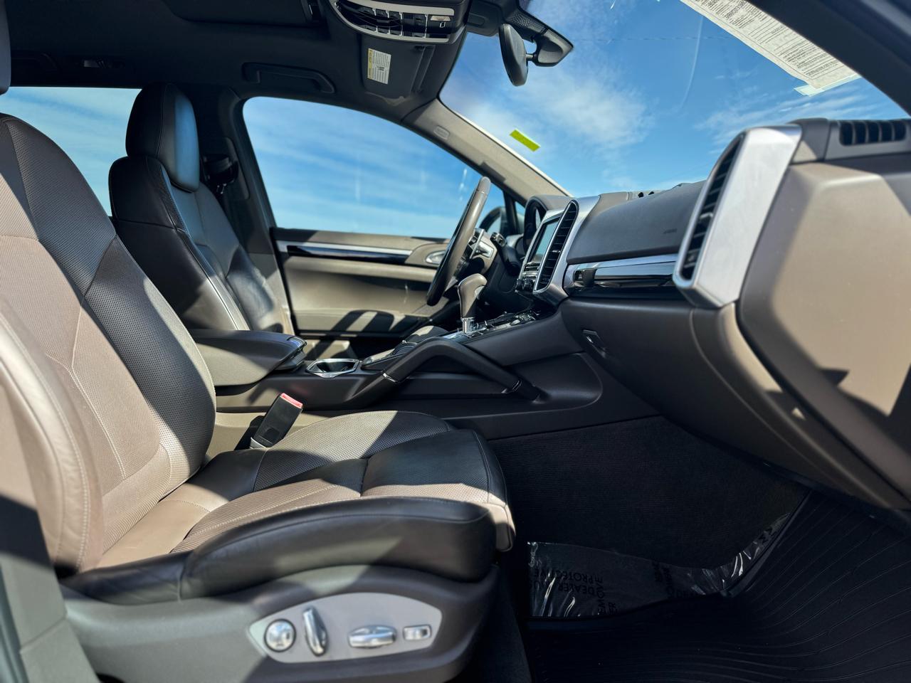 Porsche Cayenne Base 2016