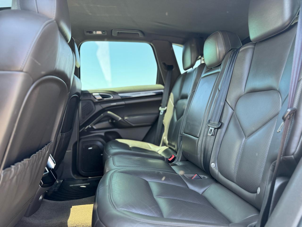 Porsche Cayenne Base 2016