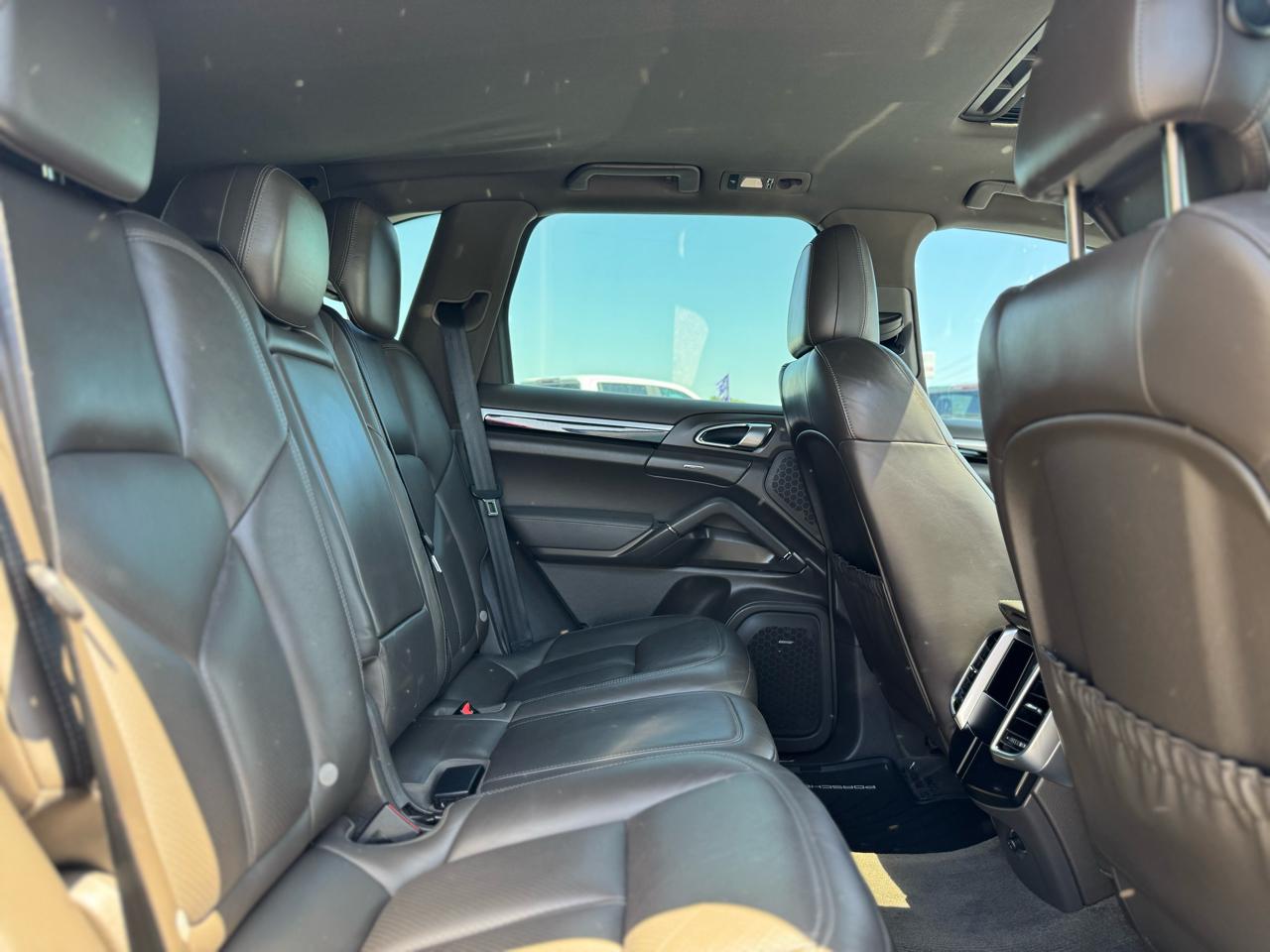 Porsche Cayenne Base 2016