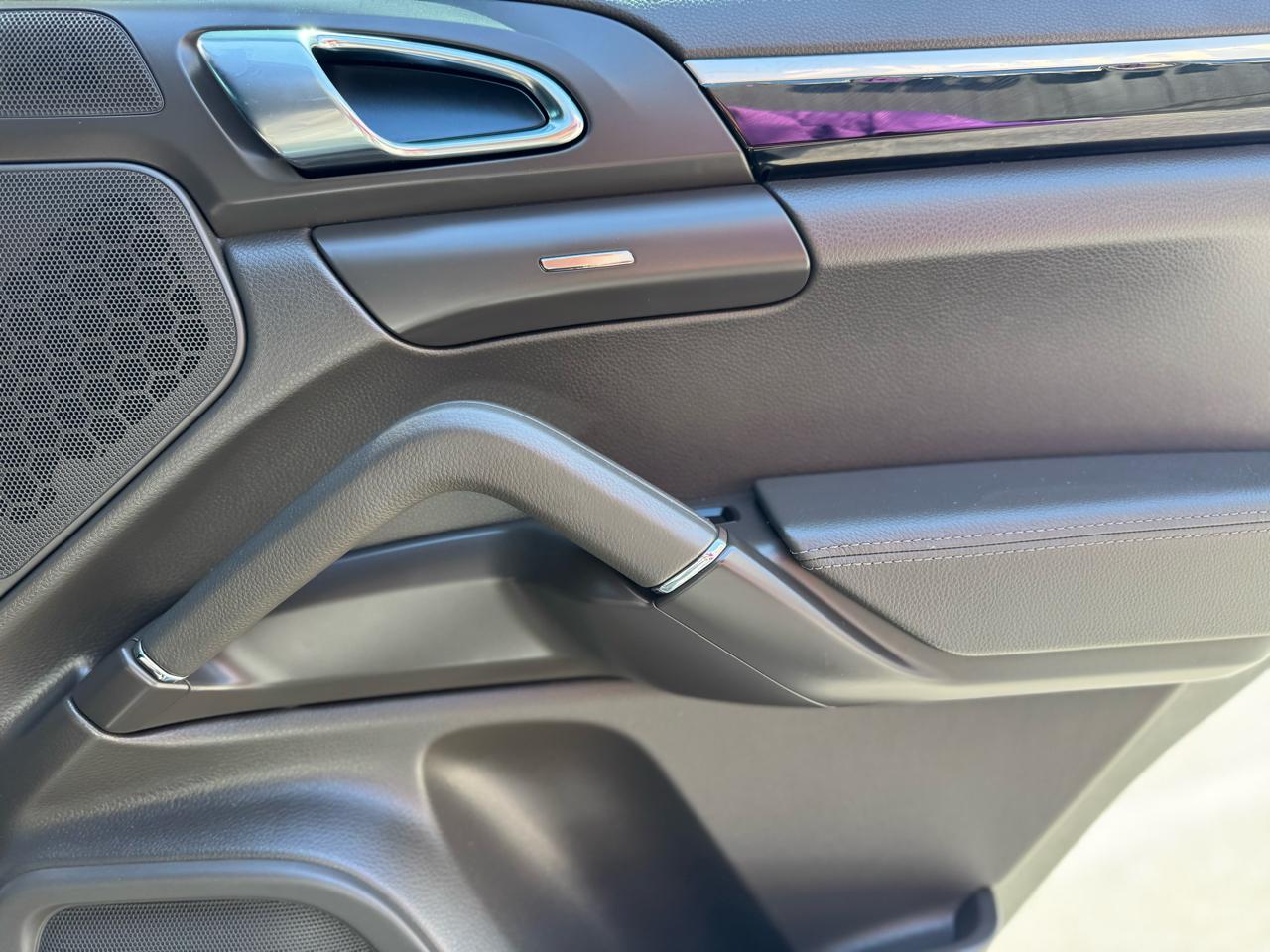 Porsche Cayenne Base 2016