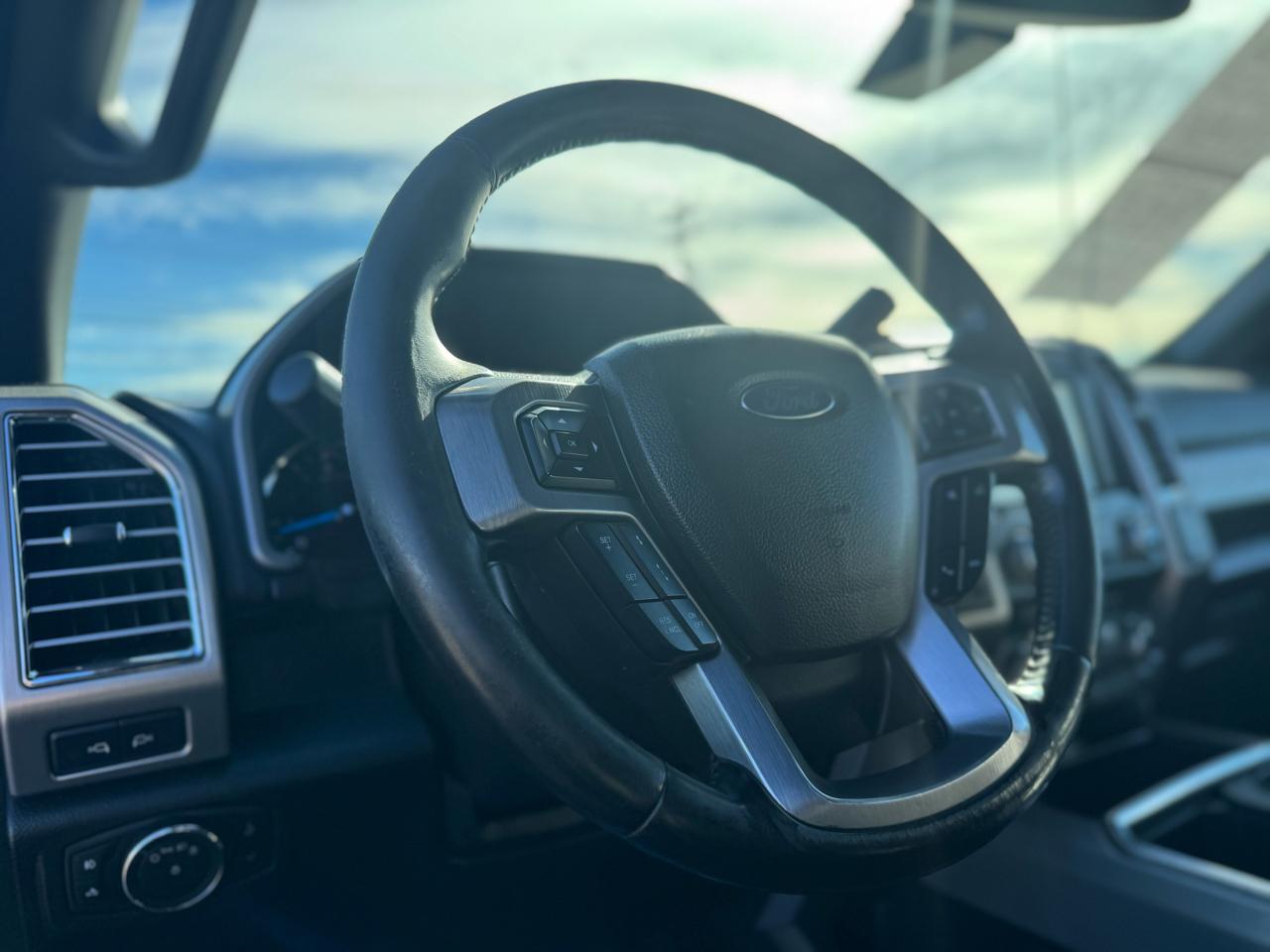 Ford F-350 SD King Ranch Crew Cab 4WD 2017