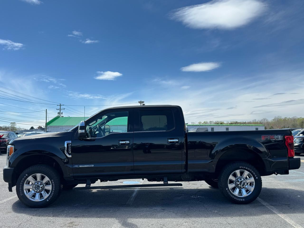 Ford F-350 SD Platinum Crew Cab 4WD 2017