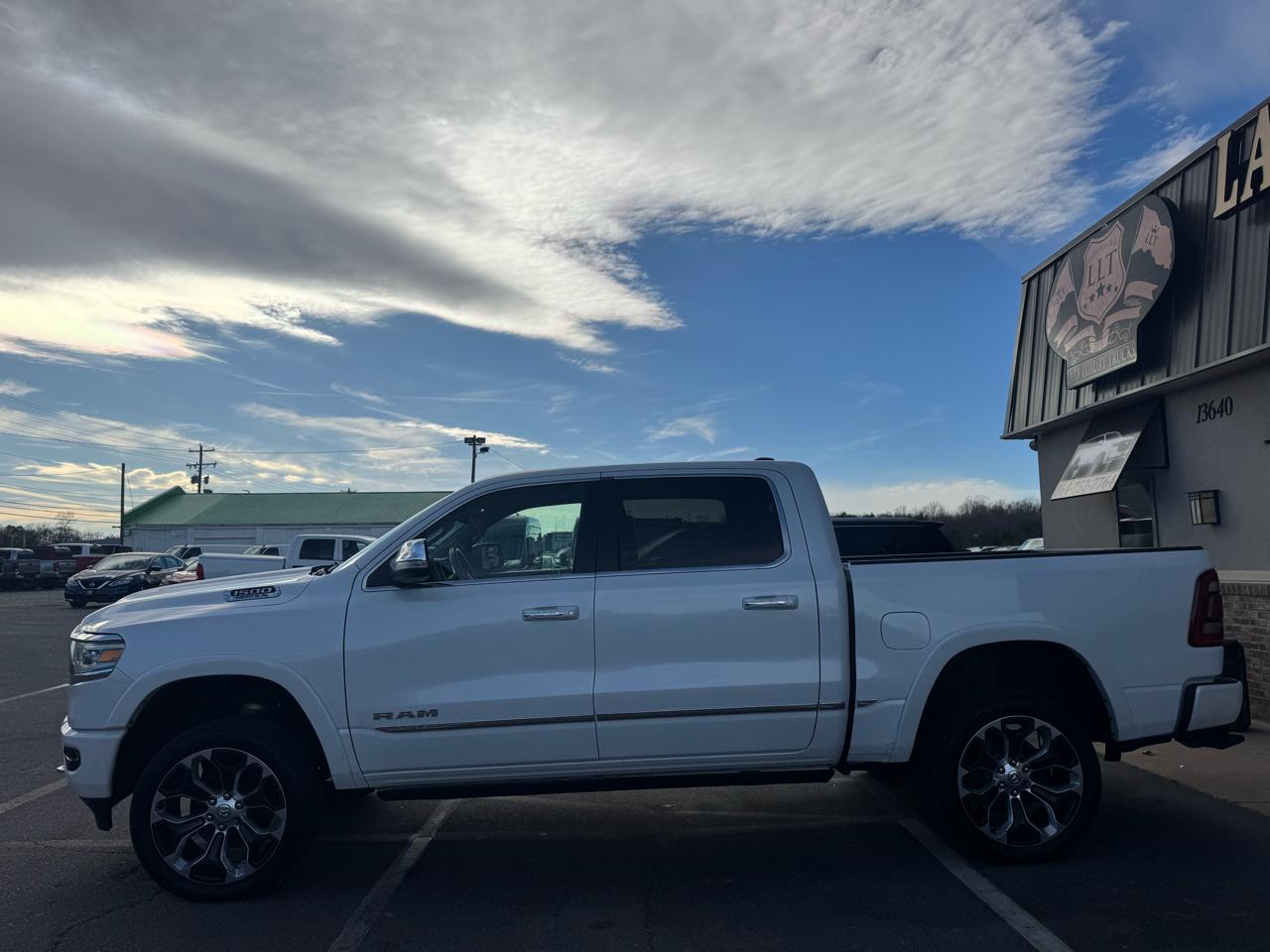 RAM 1500 4WD Crew Cab 149" Limited 2019