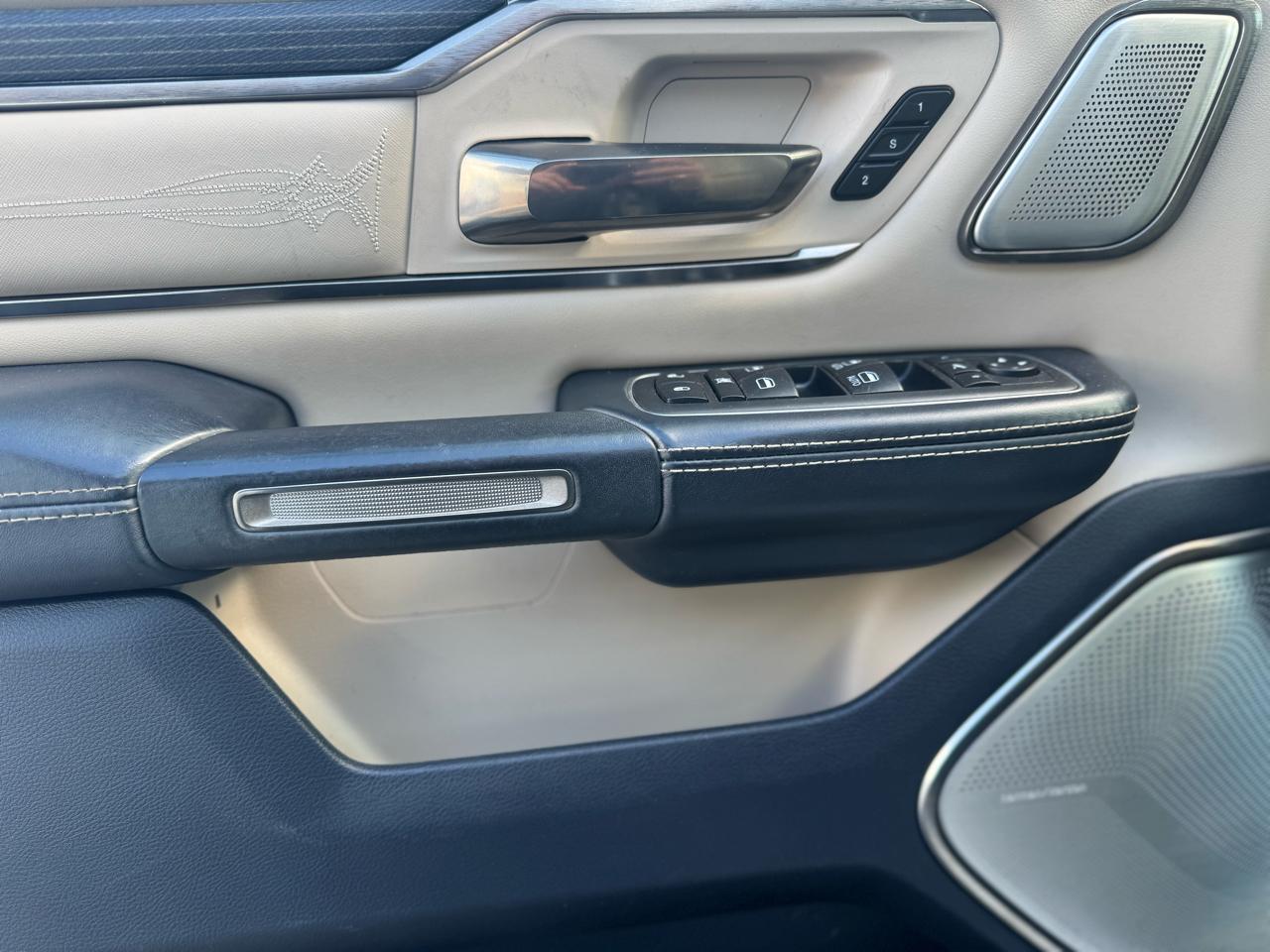 RAM 1500 4WD Crew Cab 149" Limited 2019