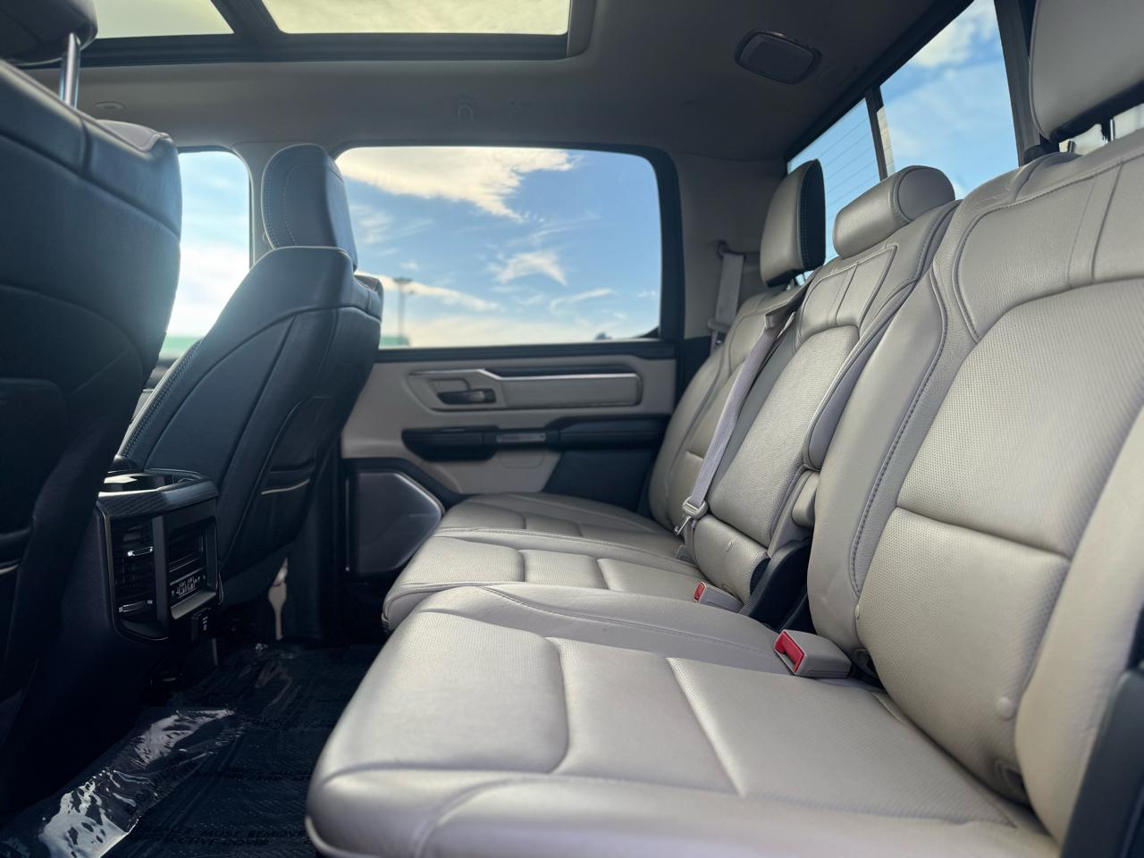 RAM 1500 4WD Crew Cab 149" Limited 2019